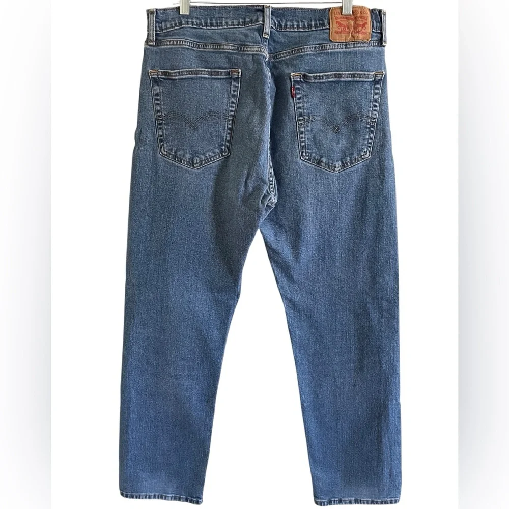 LEVI’S 505 BLUE DENIM JEANS Size 36 x 32 Straight Leg Medium Wash Western Fit